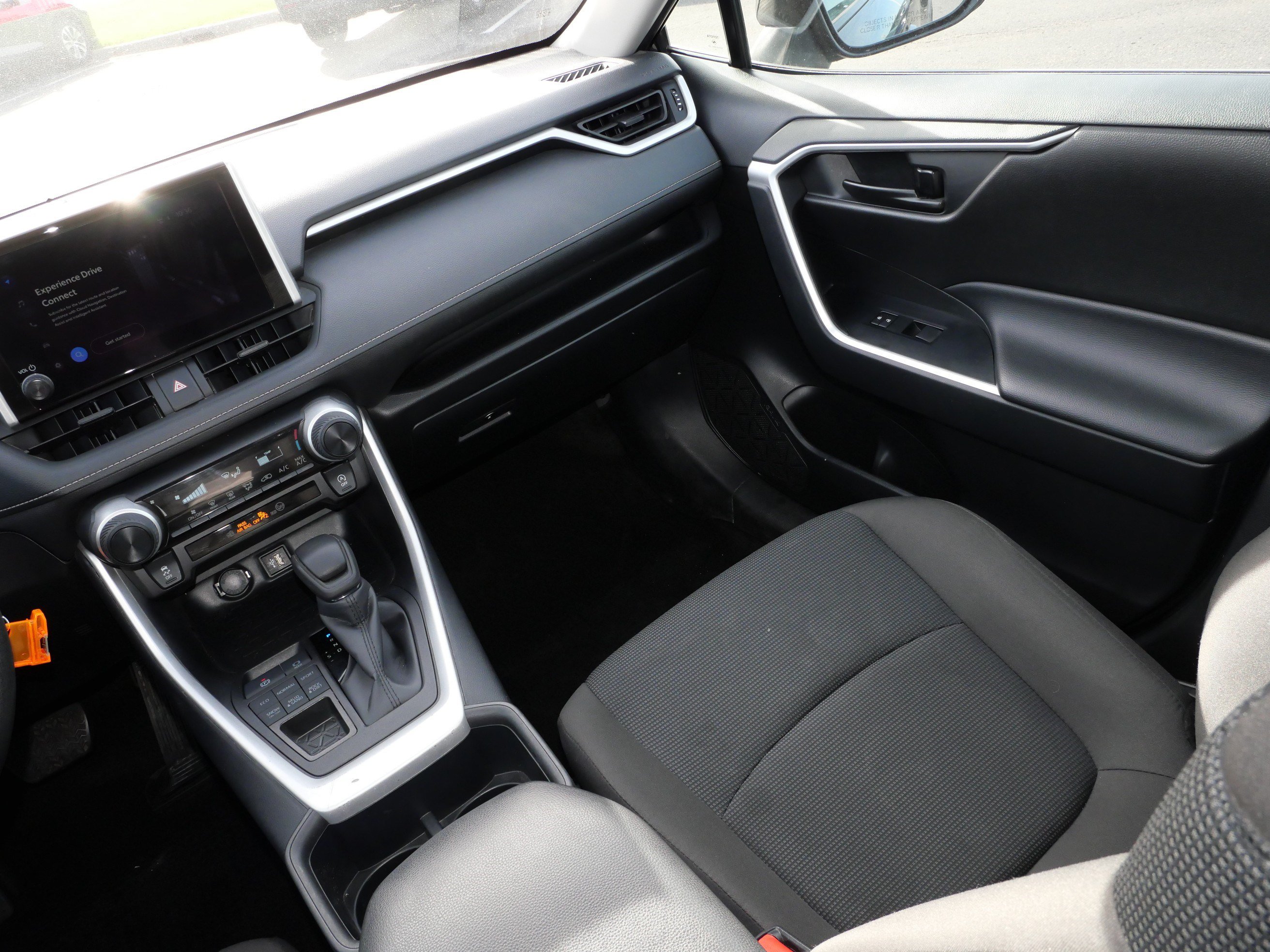 Certified 2025 Toyota RAV4 LE AWD/4WD image 11