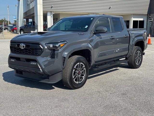 Used 2025 Toyota Tacoma TRD Sport AWD/4WD image 8