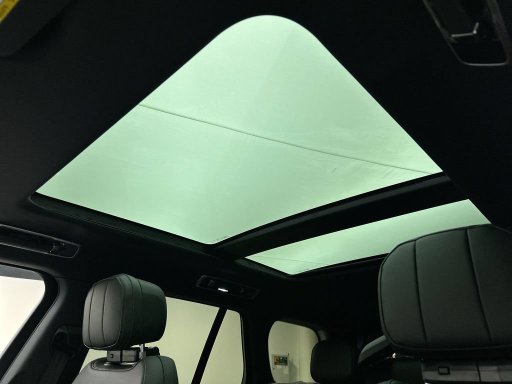 New 2026 Land Rover Range Rover SE AWD/4WD image 11