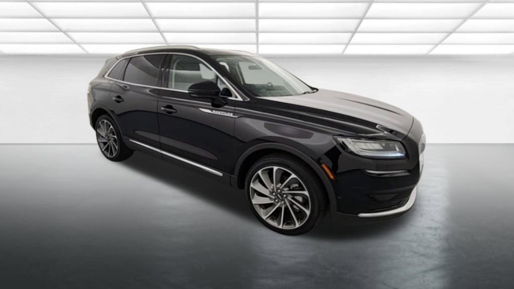 Used 2023 Lincoln Nautilus Reserve w/ Equipment Group 201A image 9