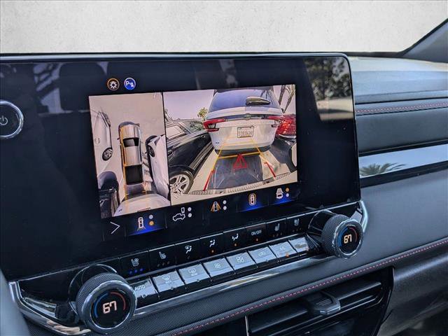 Used 2025 Chevrolet Colorado Z71 w/ Midnight Edition AWD/4WD image 14