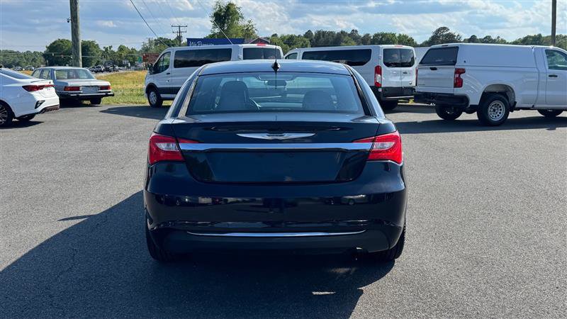 Used 2014 Chrysler 200 LX FWD image 10