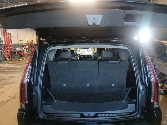 Used 2019 Cadillac Escalade Luxury image 48