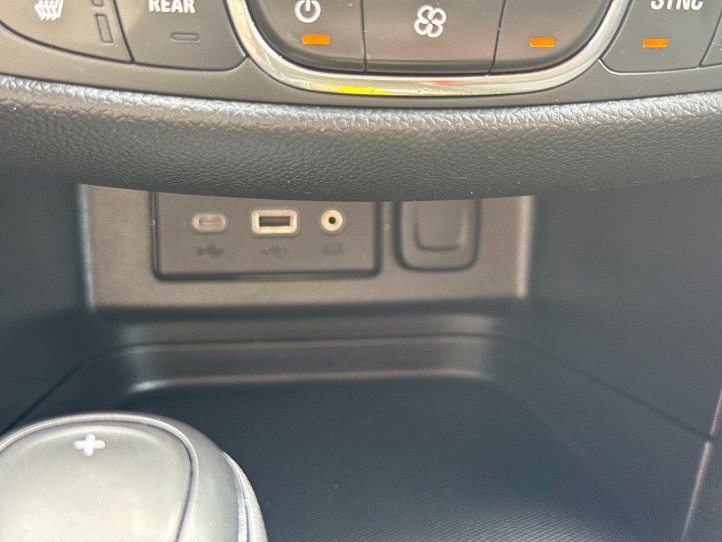 Certified 2021 Chevrolet Equinox LT FWD image 11