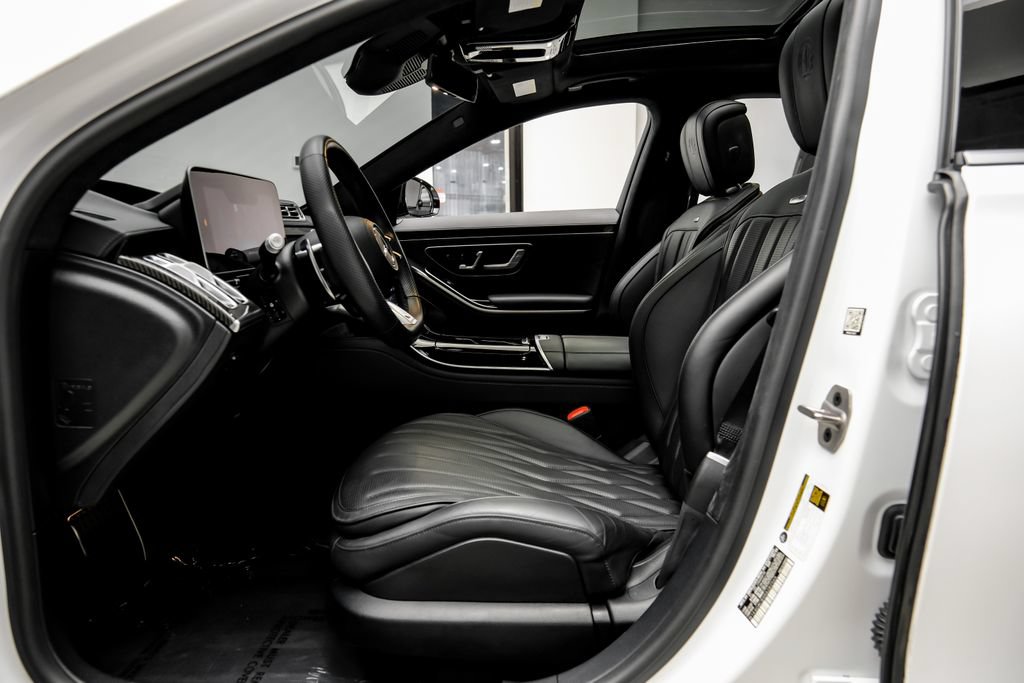 Used 2024 Mercedes-Benz S 63 AMG S w/ Carbon Fiber Exterior Package image 6