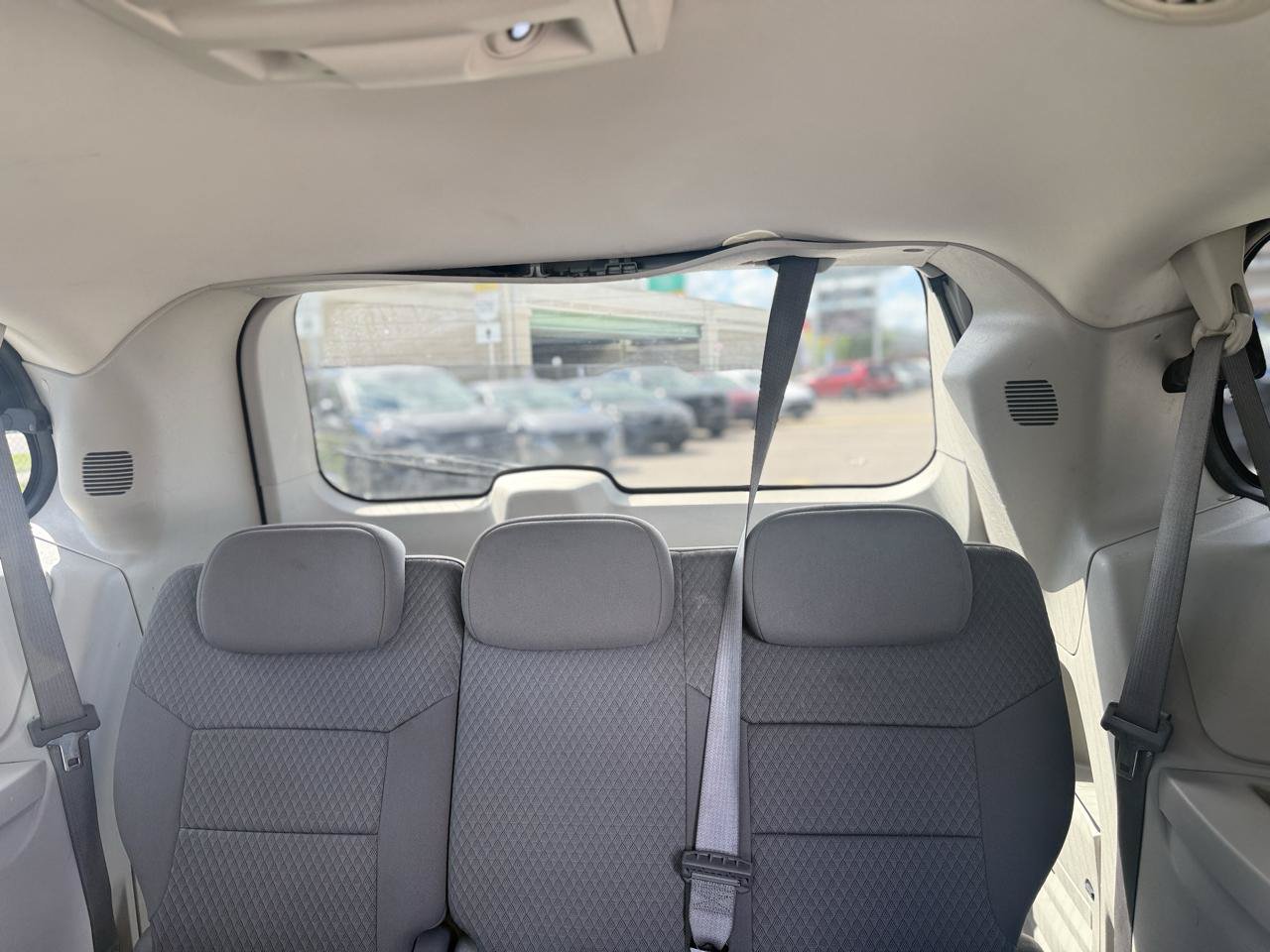 Used 2010 Chrysler Town & Country Touring FWD image 28