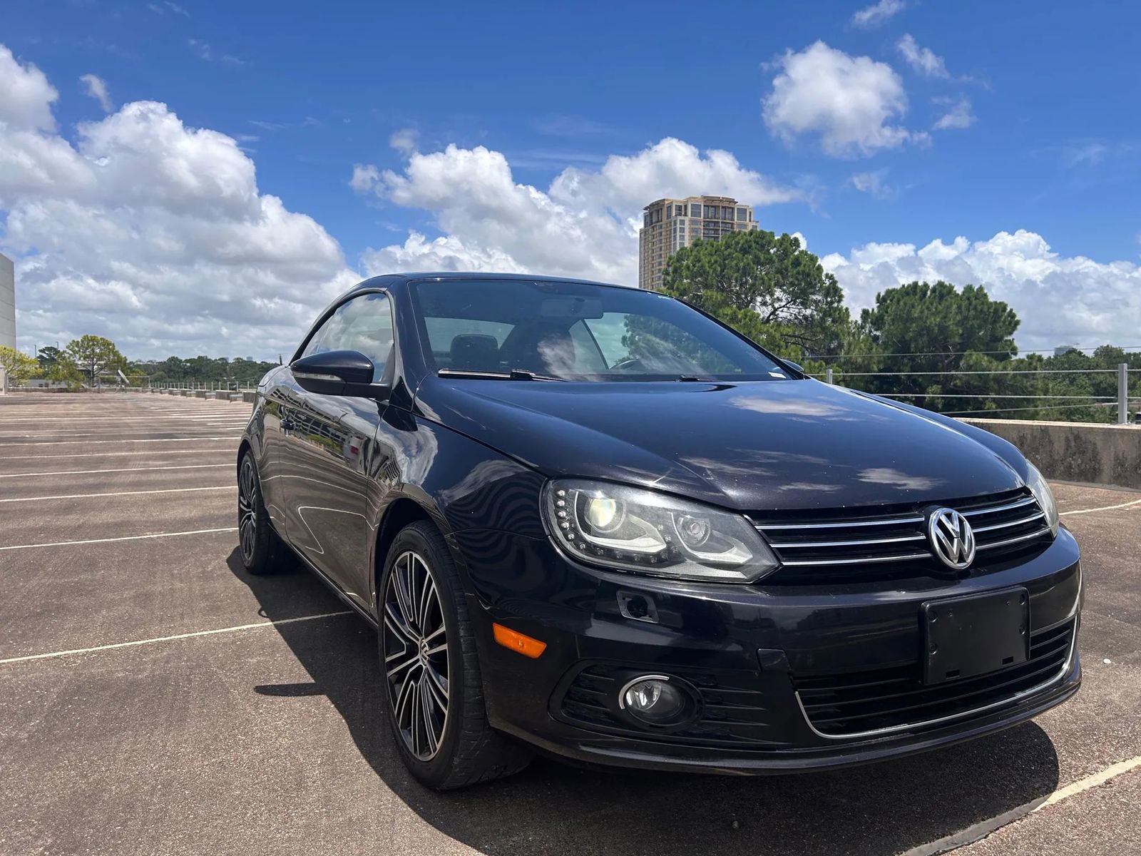 Used 2013 Volkswagen Eos FWD image 8