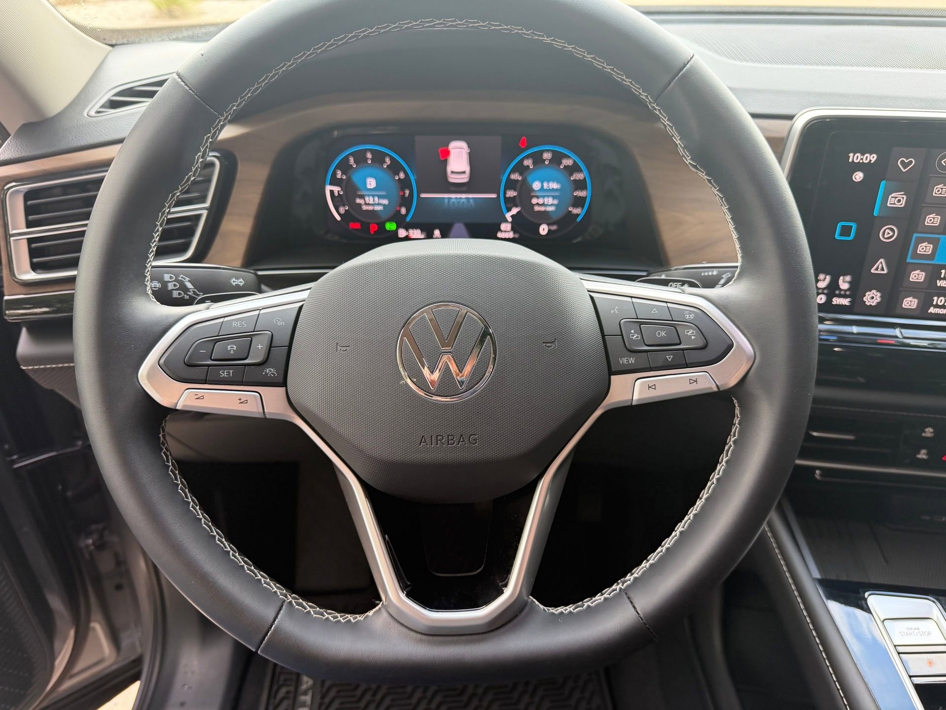 Certified 2026 Volkswagen Atlas SE FWD image 14