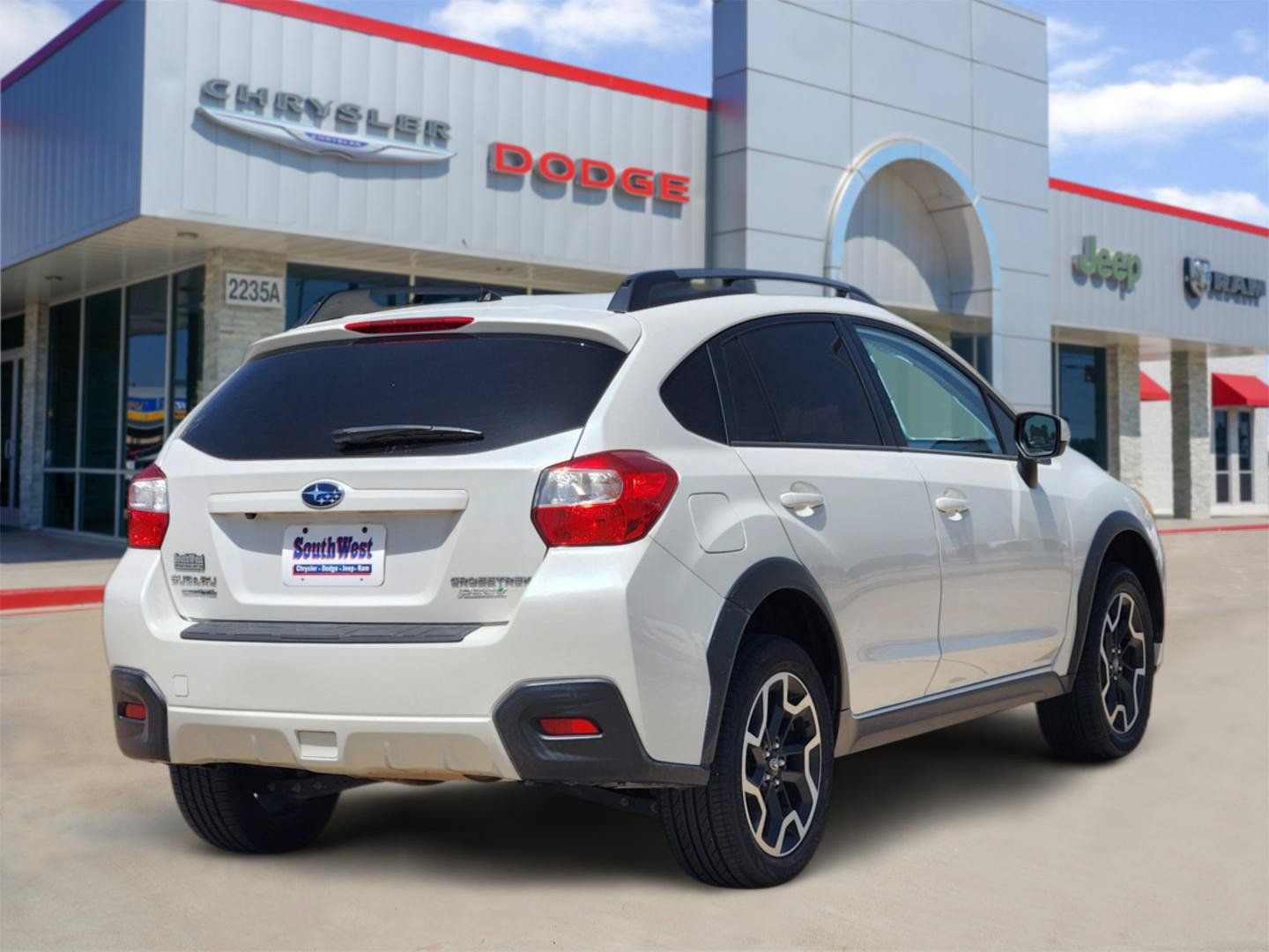 Used 2017 Subaru Crosstrek 2.0i Premium AWD/4WD image 5