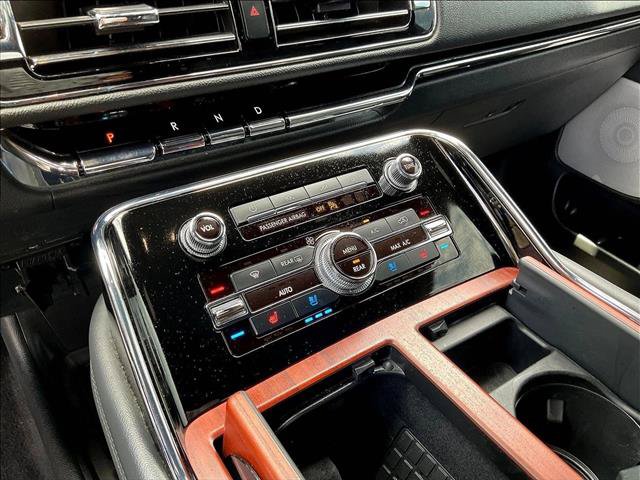 Used 2023 Lincoln Navigator L Reserve AWD/4WD image 23