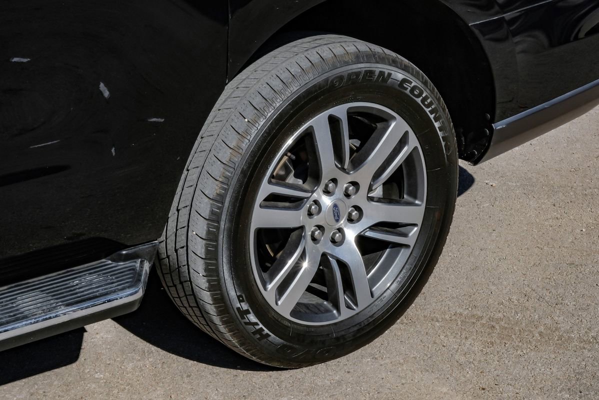 Used 2022 Ford Expedition Max Limited image 62