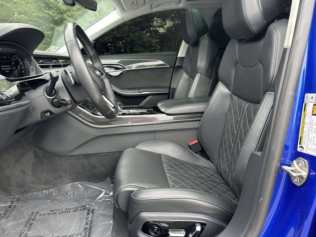 Used 2022 Audi S8 w/ S8 Comfort Plus Package AWD/4WD image 6