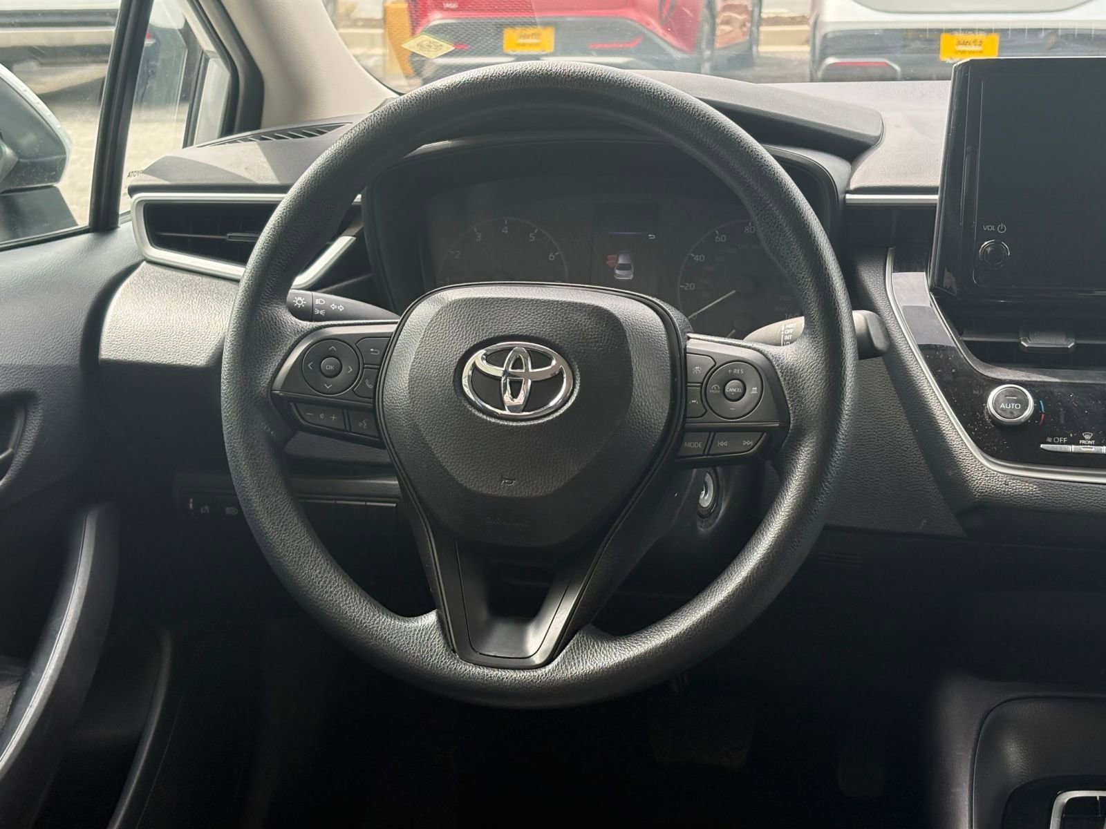 Used 2025 Toyota Corolla LE FWD image 25