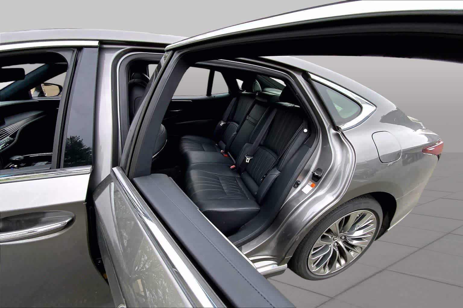 Certified 2023 Lexus LS 500 AWD w/ Interior Upgrade Package image 21