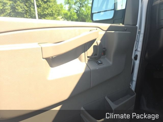 Used 2025 GMC Savana 2500 w/ Driver Convenience Package RWD image 10