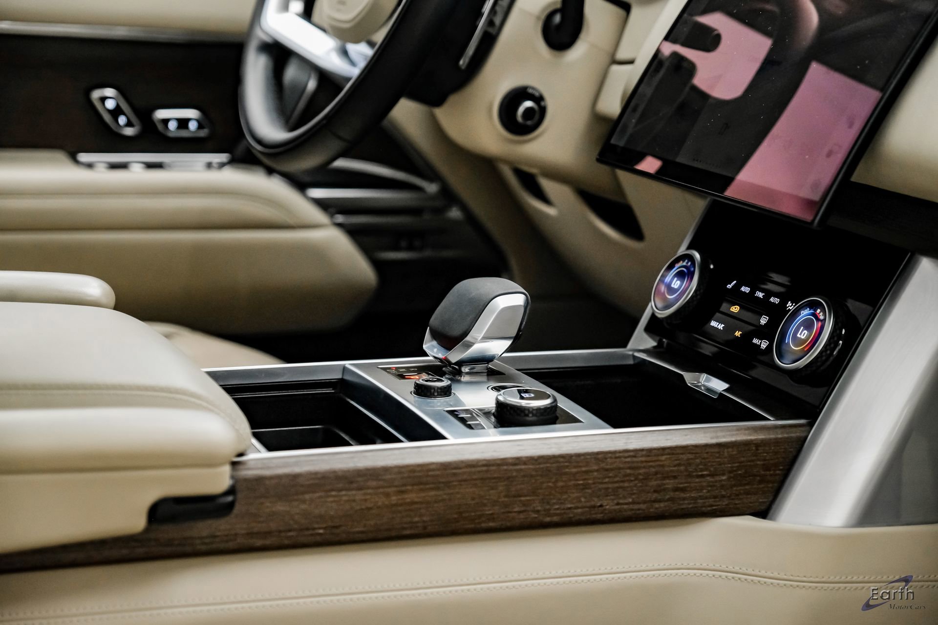 Used 2023 Land Rover Range Rover SE image 51