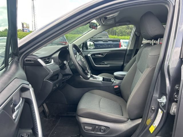 Used 2023 Toyota RAV4 XLE AWD/4WD image 15