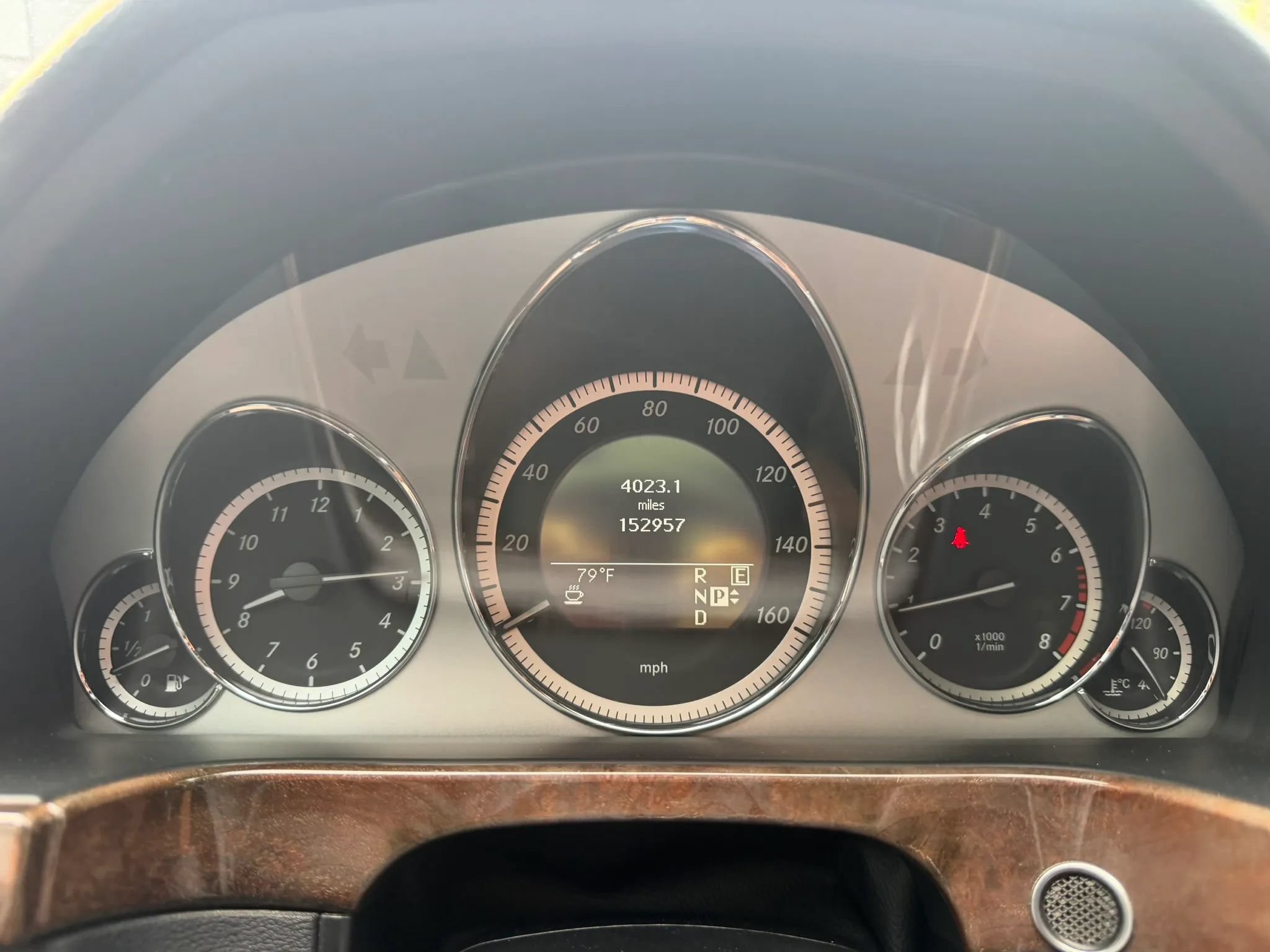 Used 2011 Mercedes-Benz E 550 4MATIC Sedan image 18