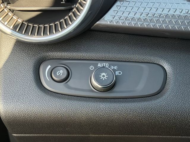 New 2026 Chevrolet Trax ACTIV w/ Sunroof Package image 23