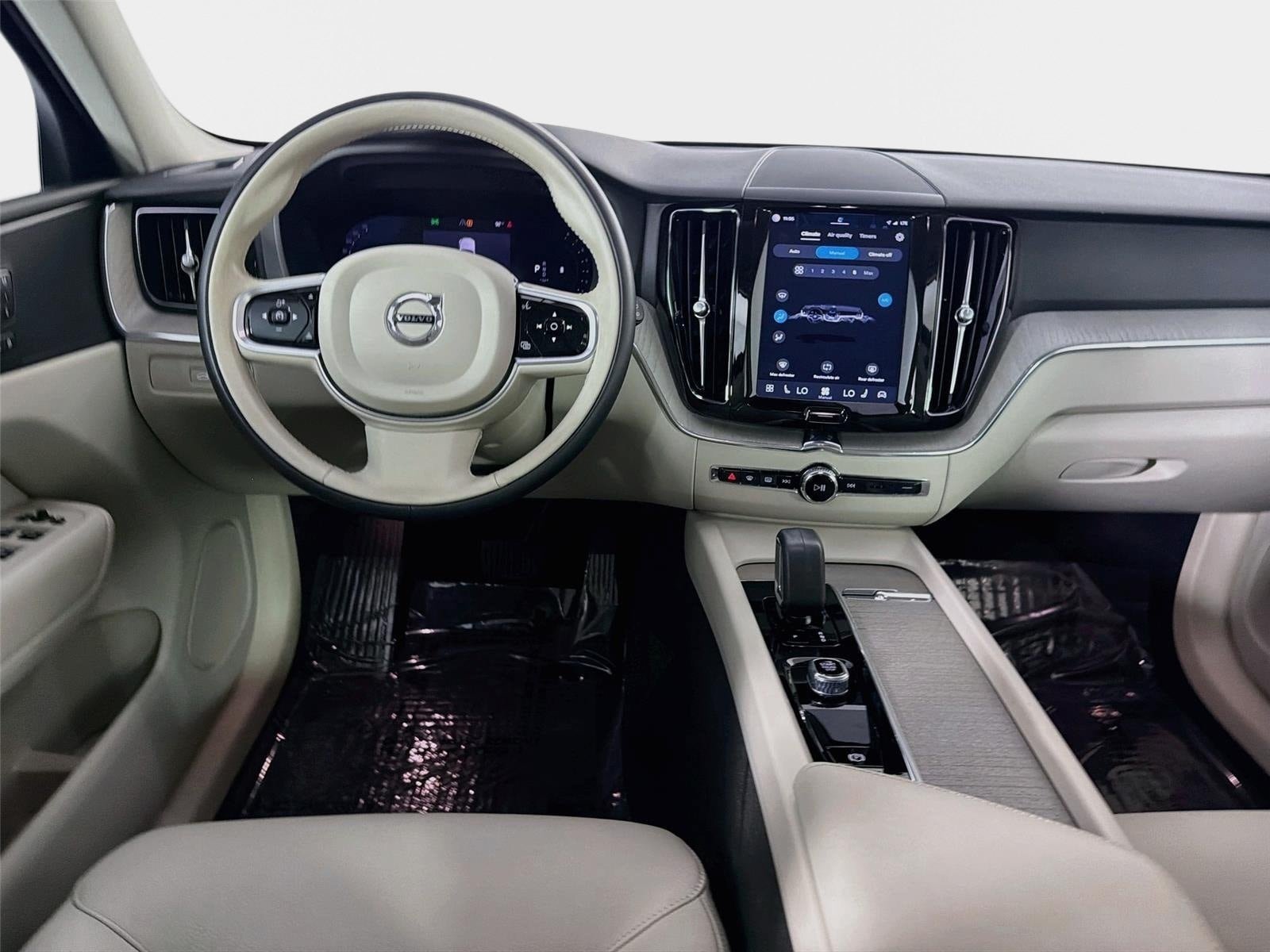 Used 2024 Volvo XC60 B5 Plus AWD/4WD image 24