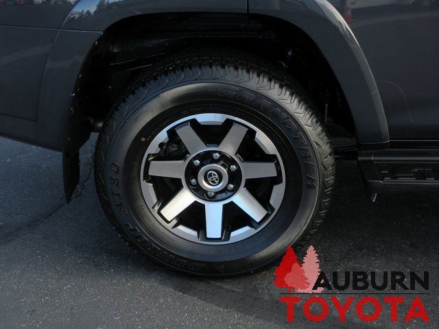 Certified 2024 Toyota 4Runner TRD Off-Road image 5