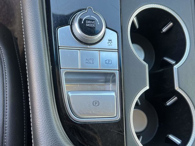 Used 2025 Genesis G70 2.5T AWD/4WD image 31