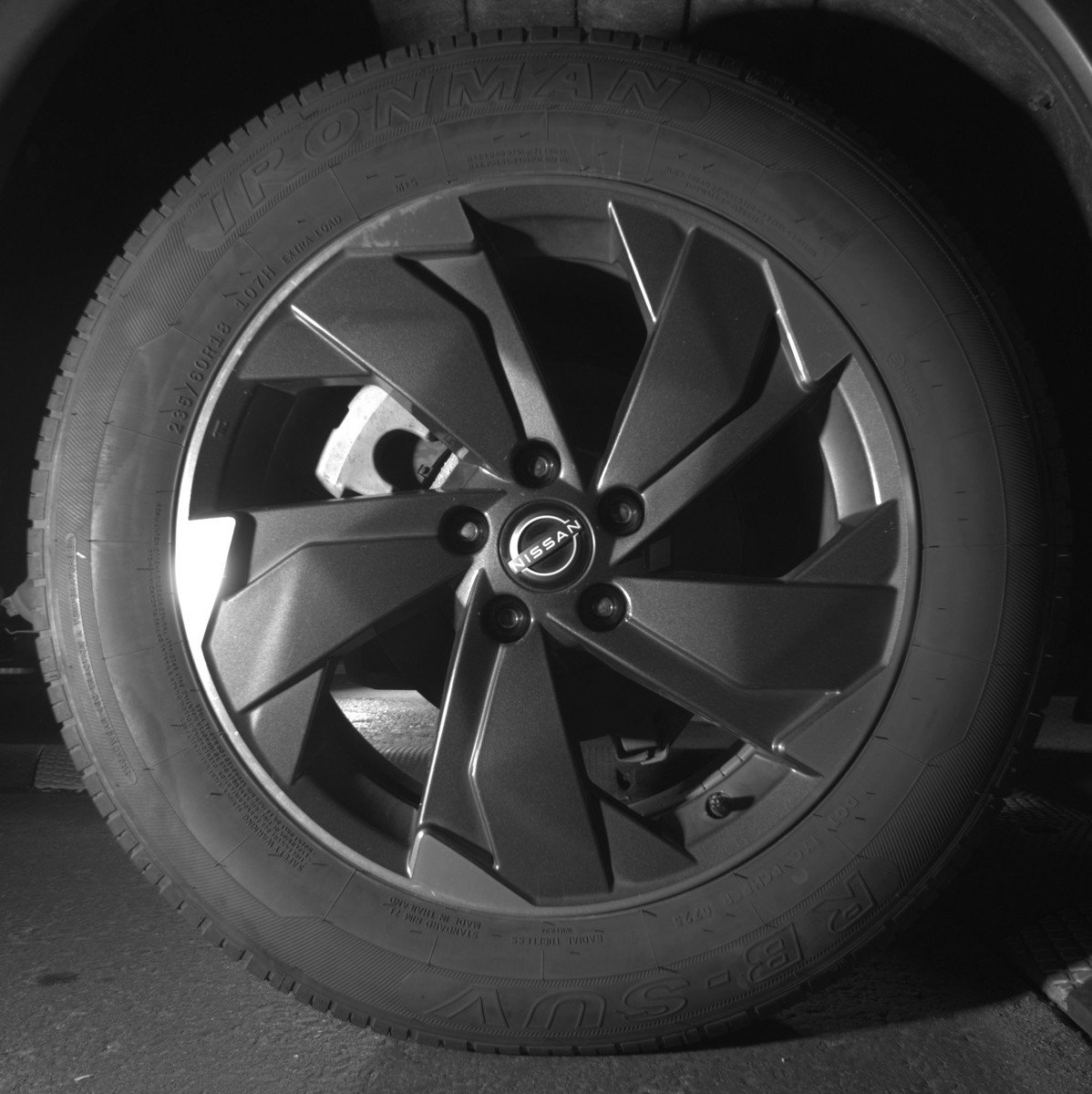 Used 2025 Nissan Rogue SV image 15