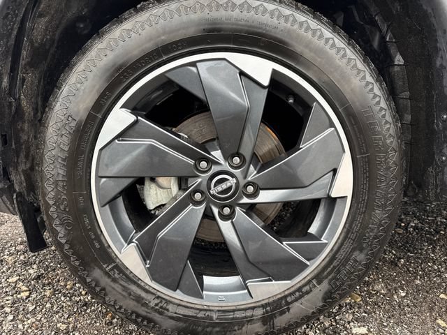 Used 2024 Nissan Rogue SV AWD/4WD image 26