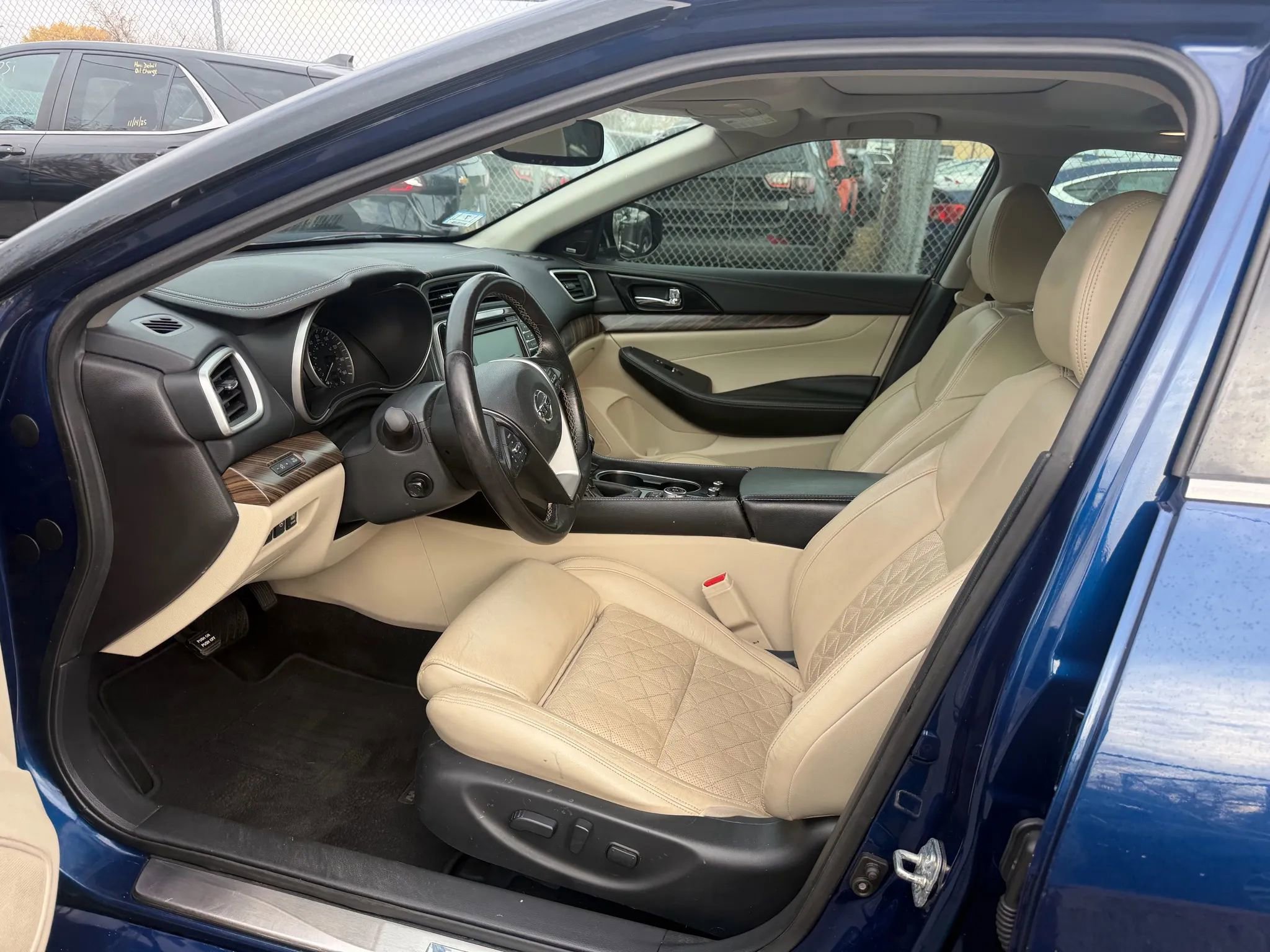 Used 2017 Nissan Maxima Platinum w/ Medallion Package image 10