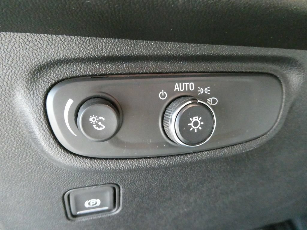 Used 2018 GMC Terrain SLE FWD image 24