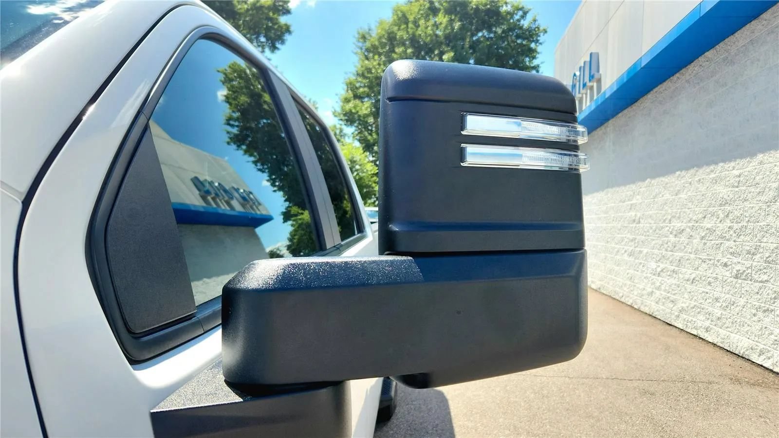 Used 2025 Chevrolet Silverado 2500 LT w/ Convenience Package AWD/4WD image 31