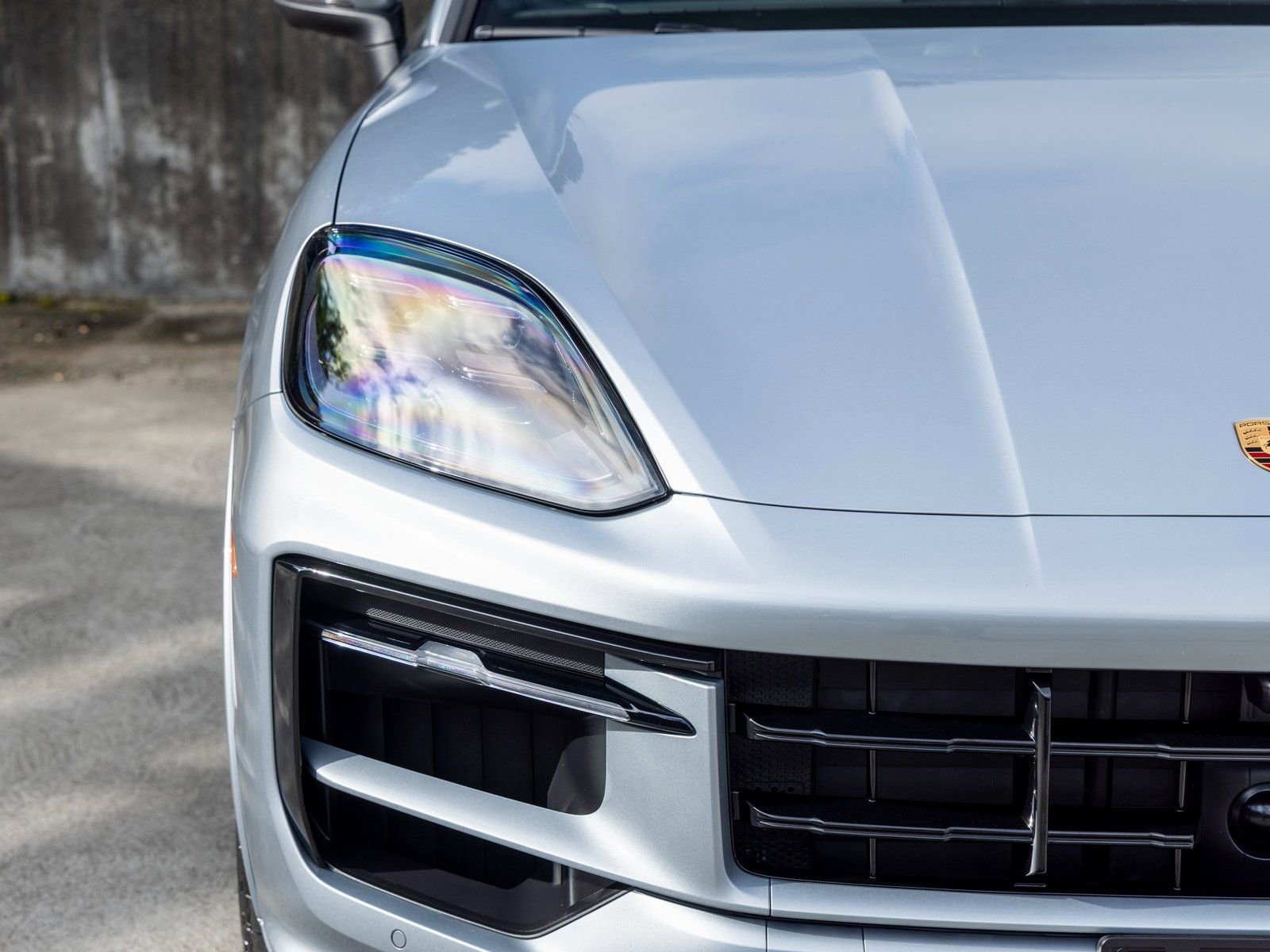 Certified 2025 Porsche Cayenne image 14