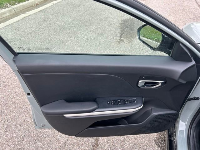Certified 2025 Kia K4 GT-Line w/ GT-Line Sunroof Package FWD image 7