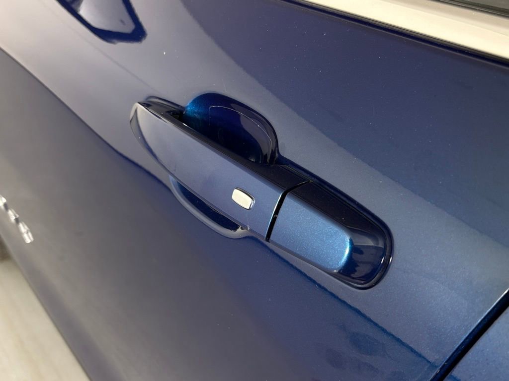 Used 2019 Chevrolet Equinox LT w/ Sun & Navigation Package image 14