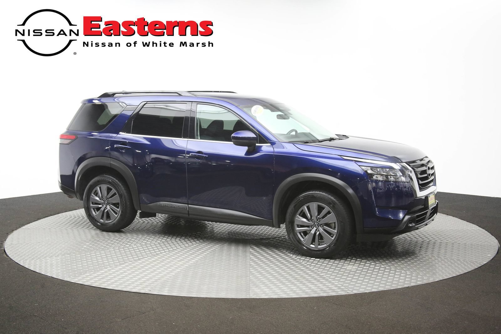 Used 2025 Nissan Pathfinder SV FWD image 46