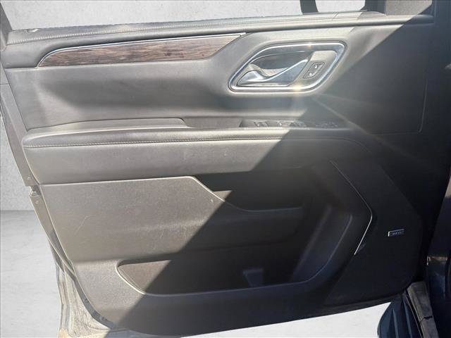 Used 2023 Chevrolet Tahoe LT w/ Luxury Package AWD/4WD image 9