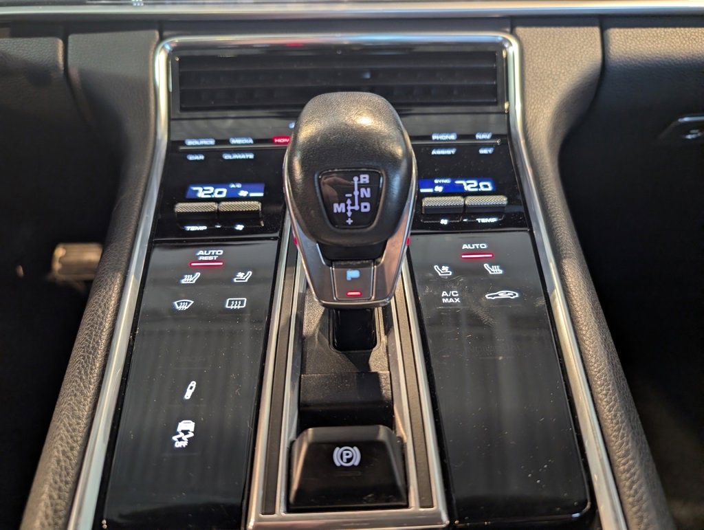 Used 2018 Porsche Panamera 4S image 22