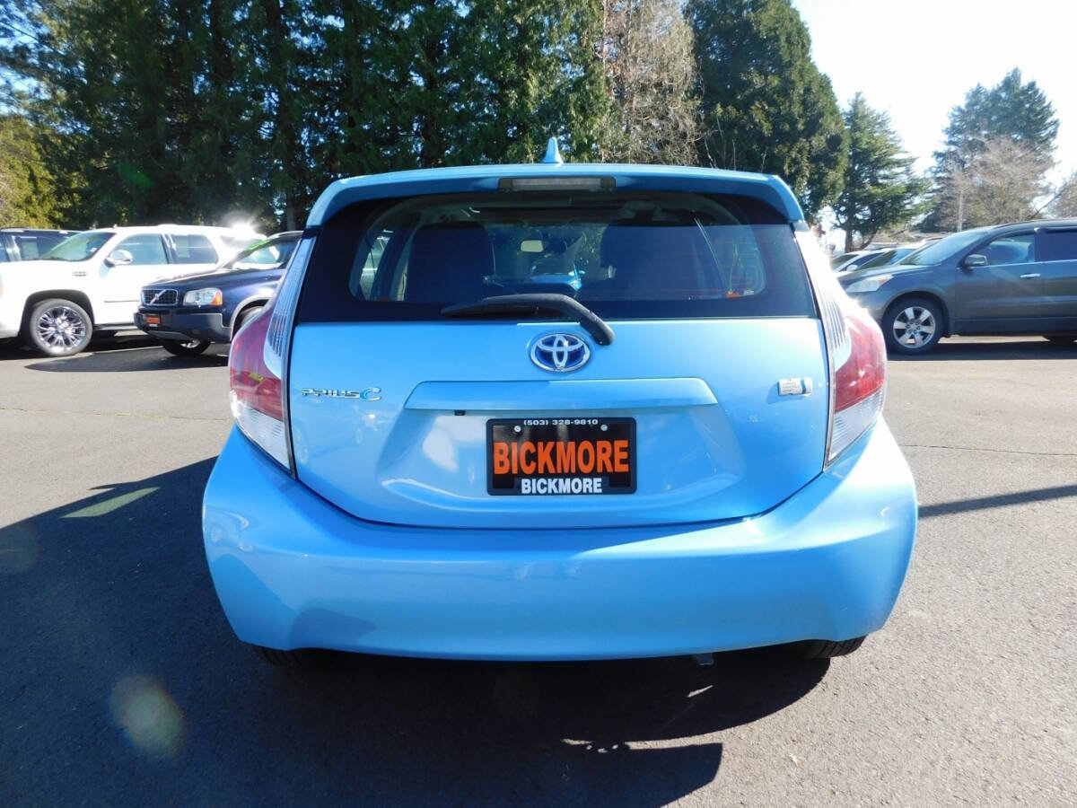 Used 2015 Toyota Prius C Four image 21