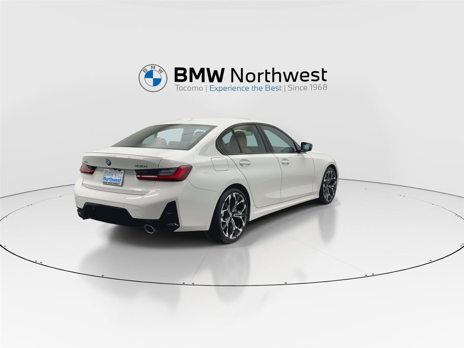 Used 2025 BMW 330i xDrive Sedan w/ M Sport Package AWD/4WD image 3