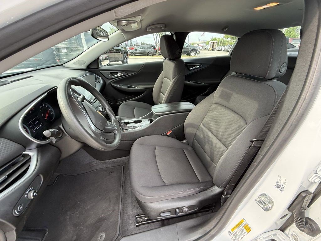 Used 2024 Chevrolet Malibu LT FWD image 27