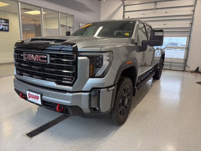 Used 2024 GMC Sierra 2500 AT4 image 5