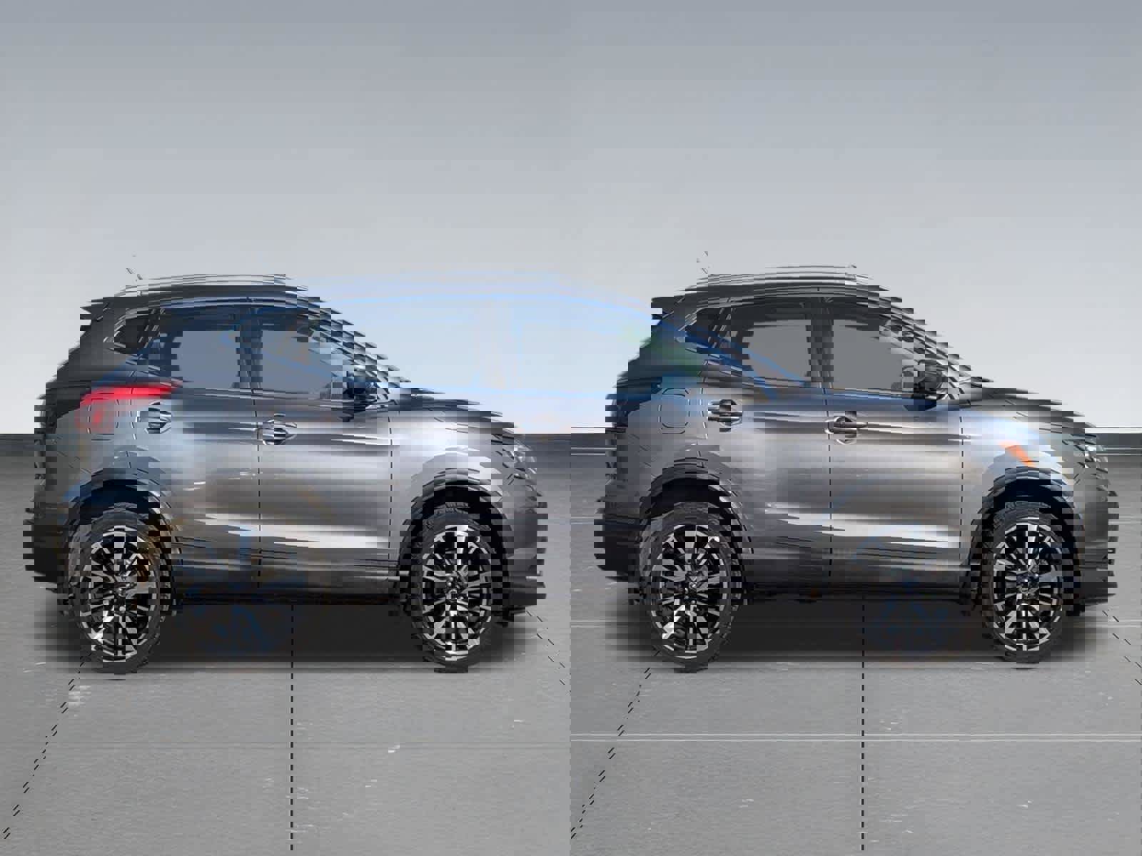 Used 2017 Nissan Rogue Sport SL w/ SL Premium Package image 6