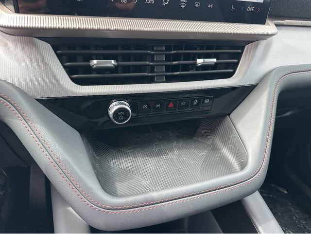 New 2026 Ford Explorer Active RWD image 29