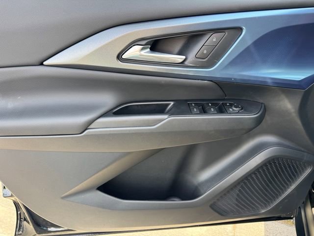 Used 2026 Chevrolet Equinox EV LT image 16