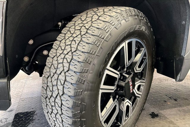 Used 2022 GMC Sierra 2500 AT4 w/ AT4 Premium Plus Package image 34