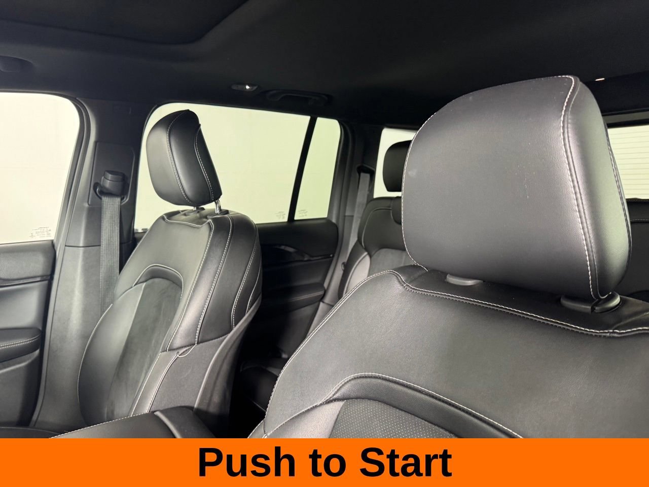Used 2023 Jeep Grand Cherokee Altitude AWD/4WD image 12
