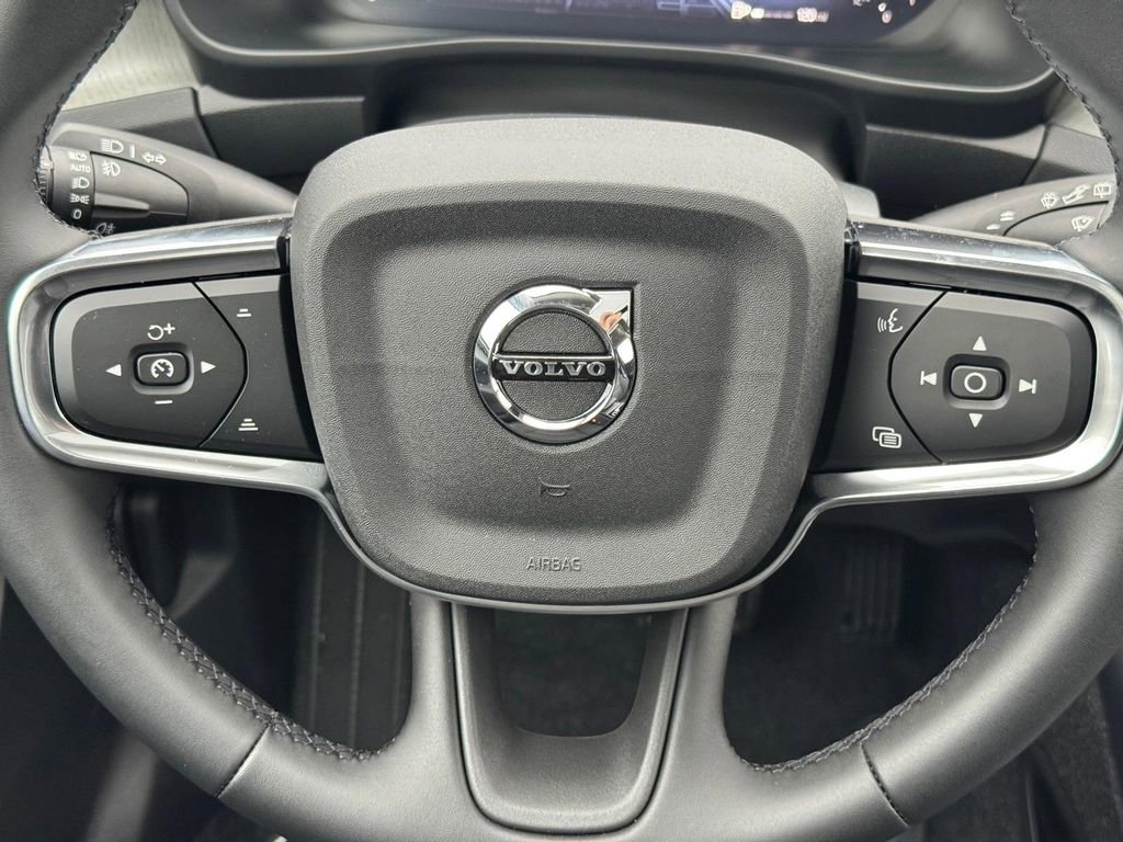 New 2026 Volvo XC40 B5 Plus w/ Protection Package Premier AWD/4WD image 12