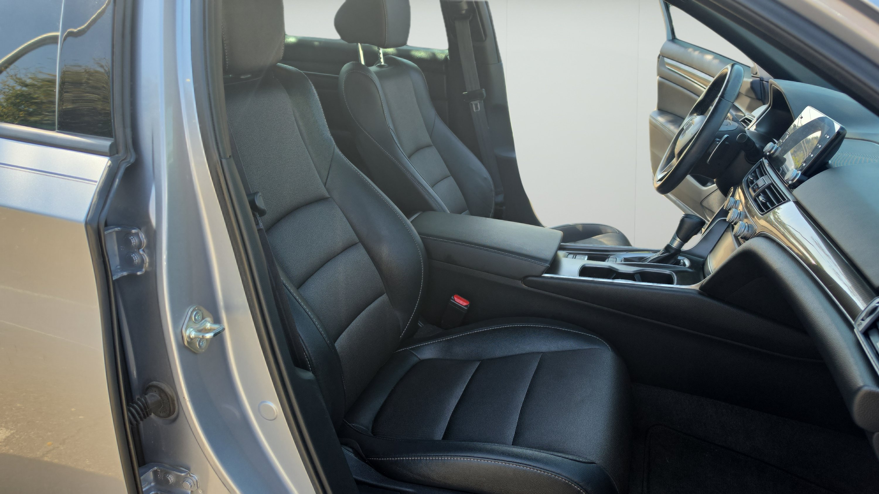 Used 2020 Honda Accord Sport image 23