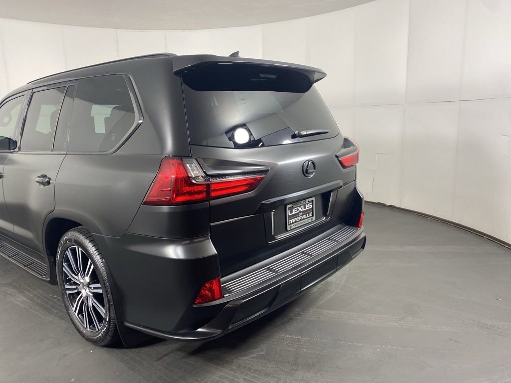 Used 2020 Lexus LX 570 4WD w/ Sport Package image 9