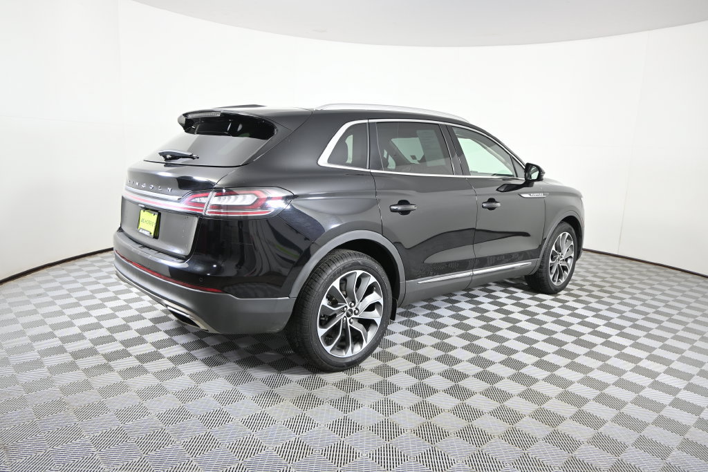 Used 2023 Lincoln Nautilus Reserve AWD/4WD image 6